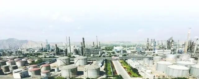 煉(liàn)油産能圖(tu)片.jpg