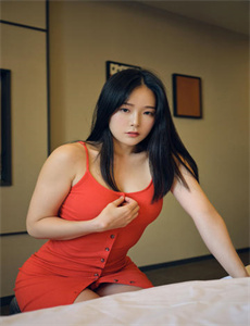何美钿吴彦祖