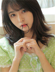 内藤斐奈